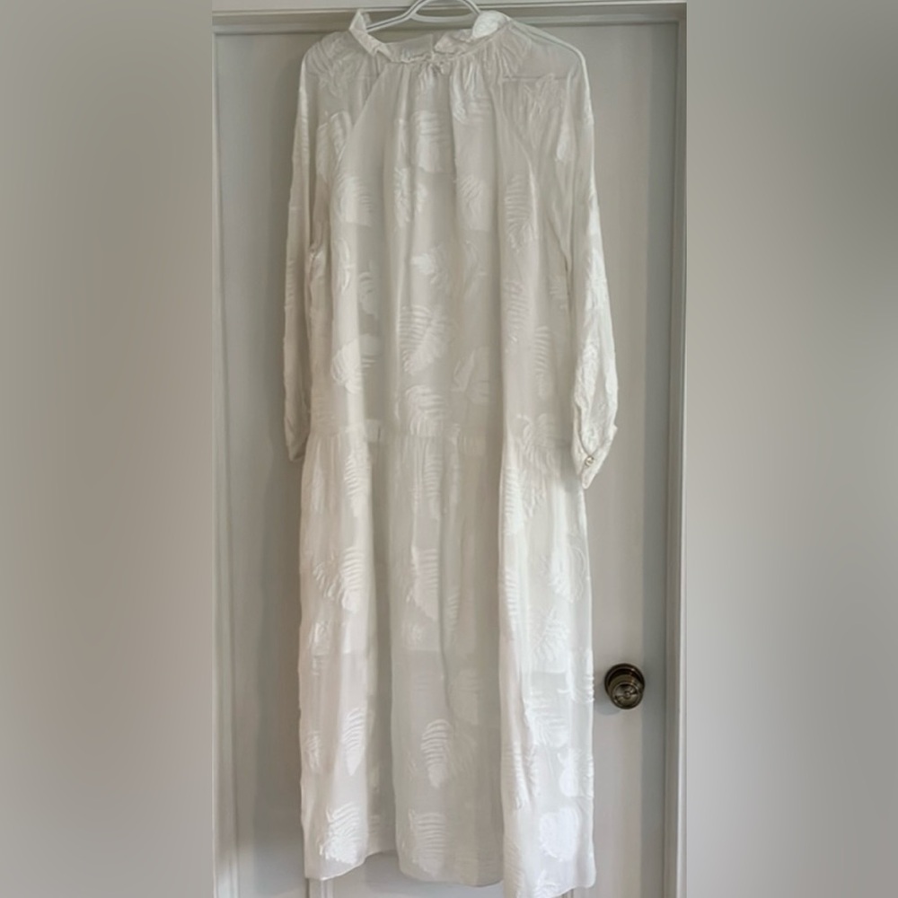 Aritzia Wilfred Cream-White Leaf Pattern Dress